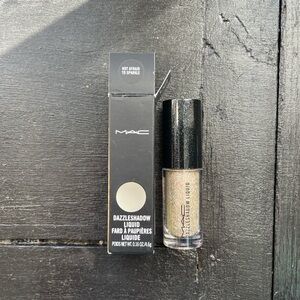 MAC Cosmetics Dazzleshadow Liquid Eyeshadow - Sparkling Silver